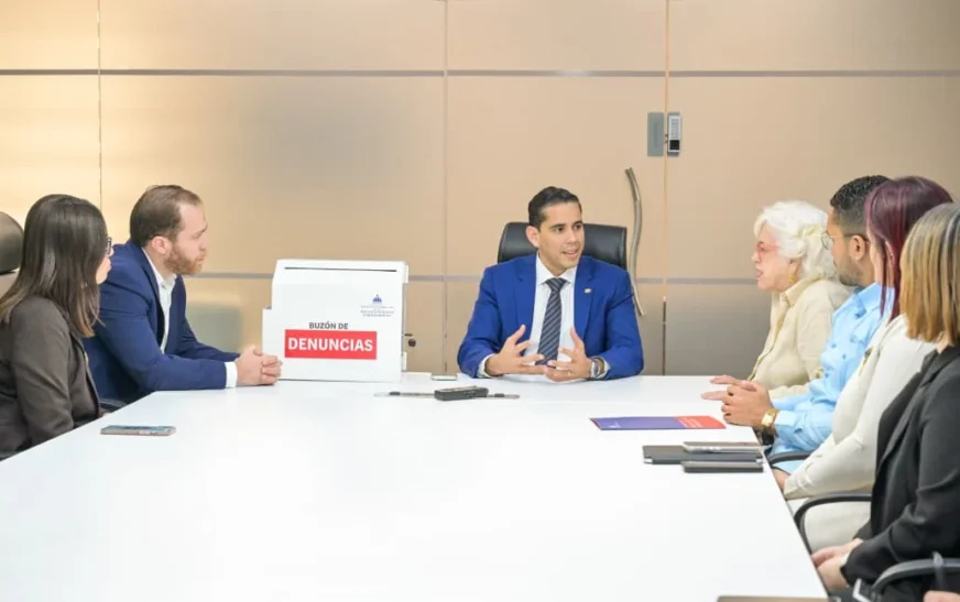 SeNaSa fortalece la transparencia con instalación de Buzón Físico de Denuncia Ciudadana