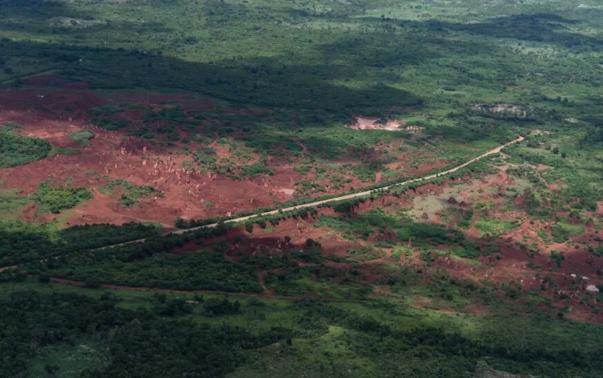 Turismo, tierras raras y puerto espacial: obras que ilusionan a Pedernales con su futuro económico.