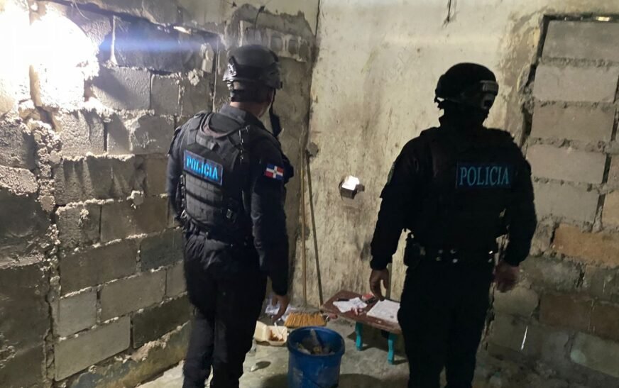 Policía Nacional incauta 28 porciones de presunta marihuana en Villa Hermosa.