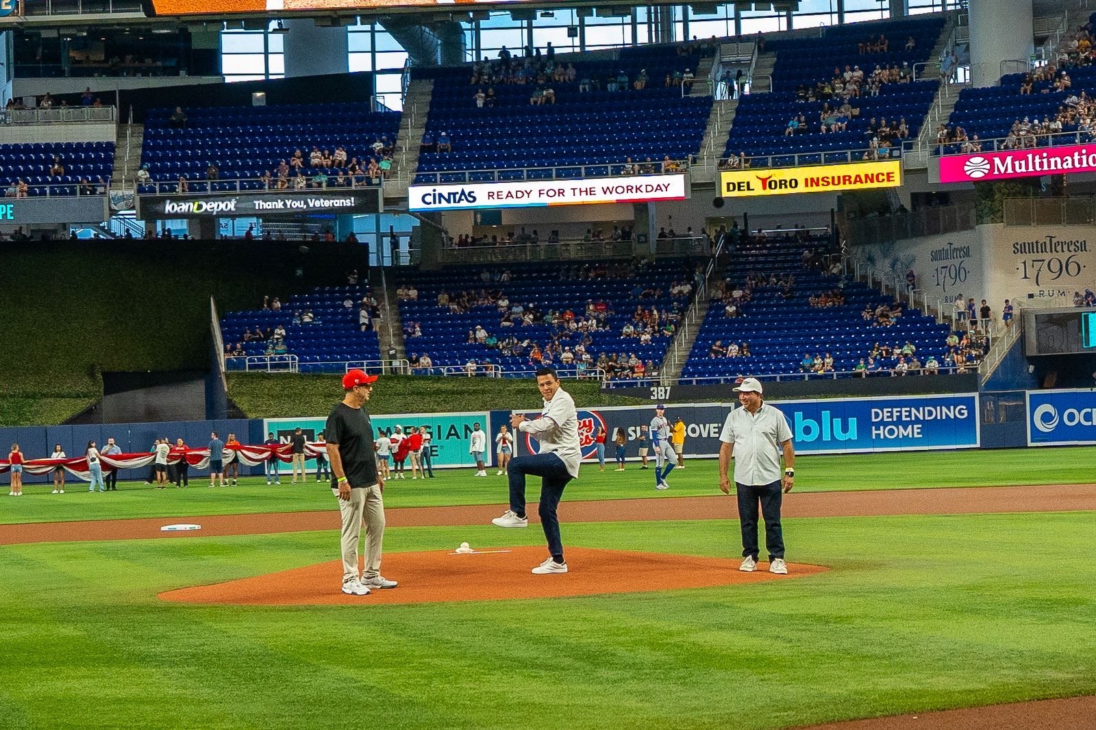 Turismo y Arajet promueven República Dominicana en juego de los Miami Marlins contra los Mets