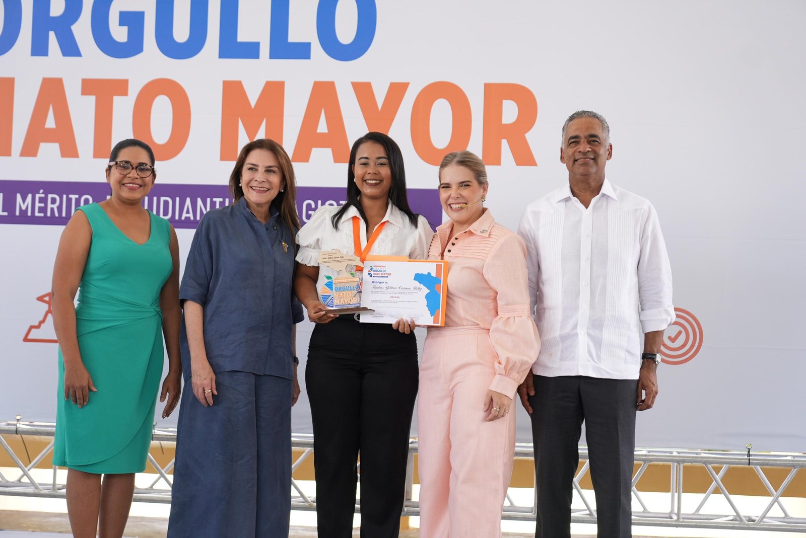Carmen Ligia Barceló celebra el “Premio Orgullo Hato Mayor” y anuncia importantes avances para el sistema educativo de la provincia