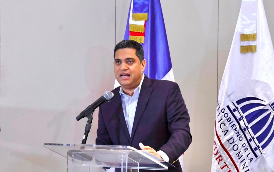 Kelvin Cruz anuncia incentivos para medallistas de Juegos Centroamericanos y del Caribe