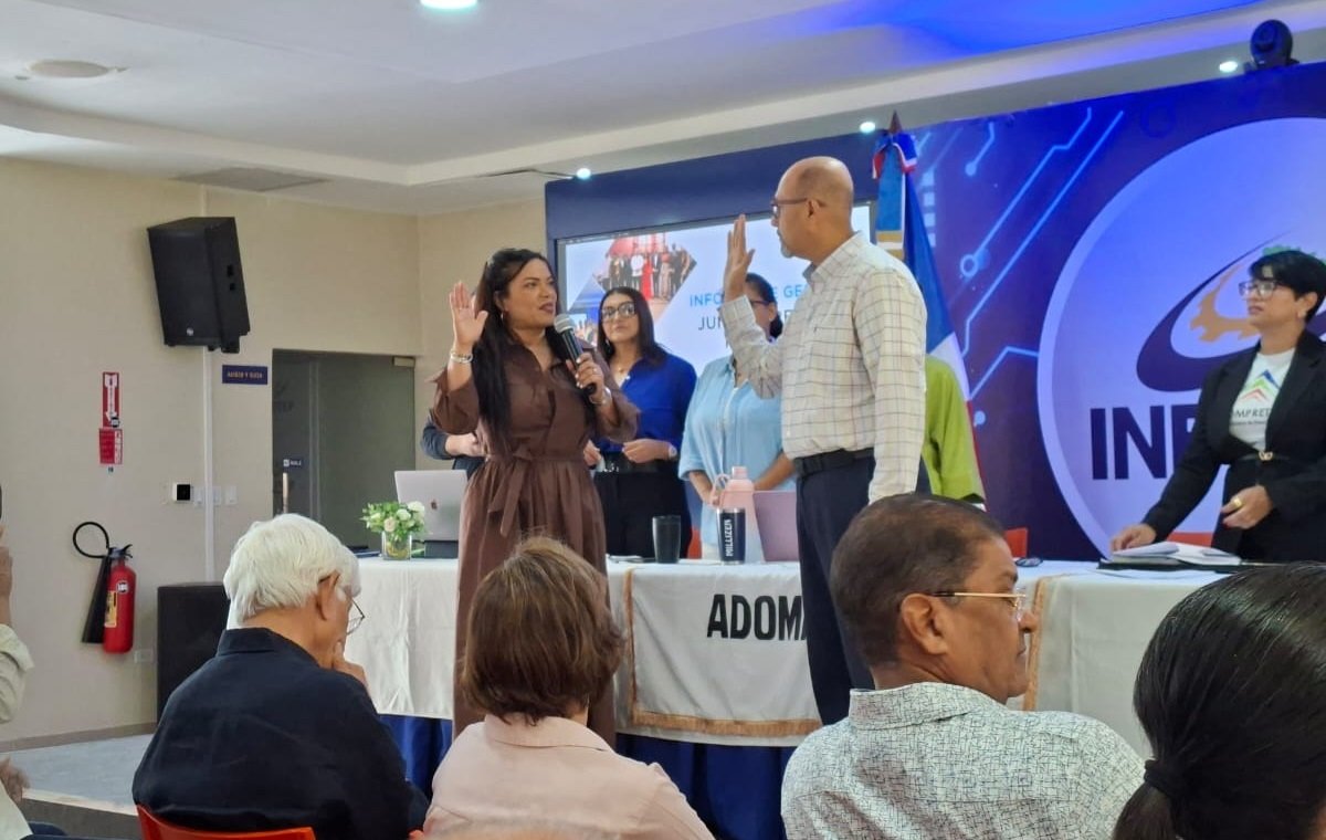 Adompretur evalúa logros y presenta avances del Premio Epifanio Lantigua en su Asamblea General Ordinaria.