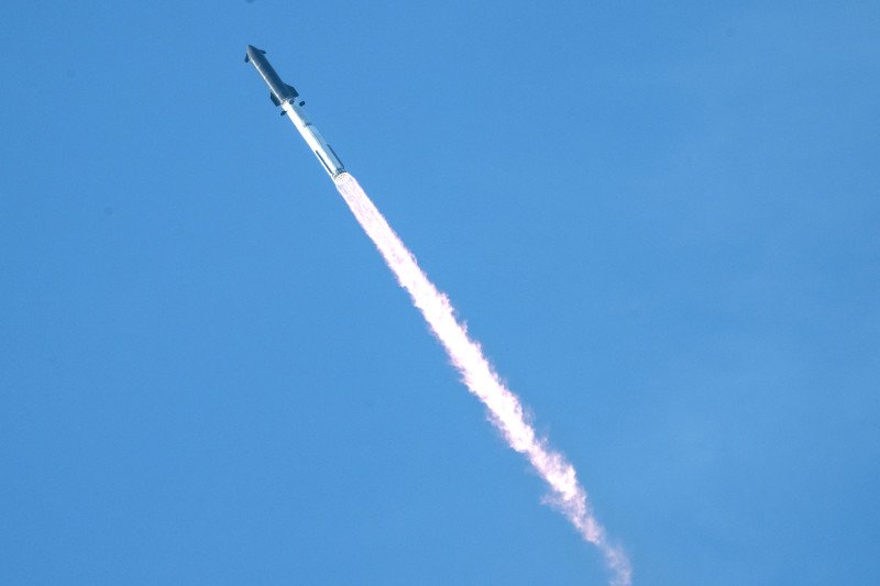 El megacohete Starship de Elon Musk por primera vez llega a la órbita terrestre.