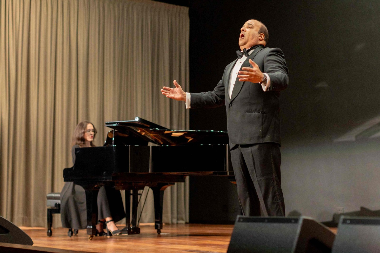 Centro Cultural Rainieri presentó un concierto didáctico que unió música, historia y literatura.