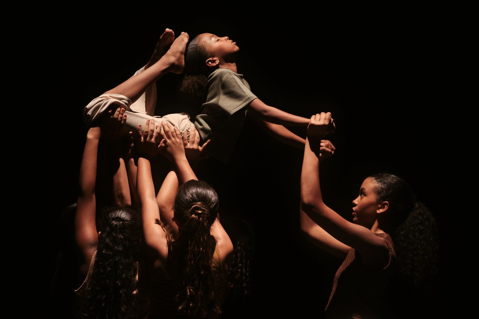 EDANCO 2026 finaliza con dos funciones de Danza Joven a casa llena en la Sala Manuel Rueda.